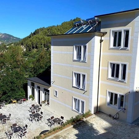 R Hotel Corovode Exterior photo